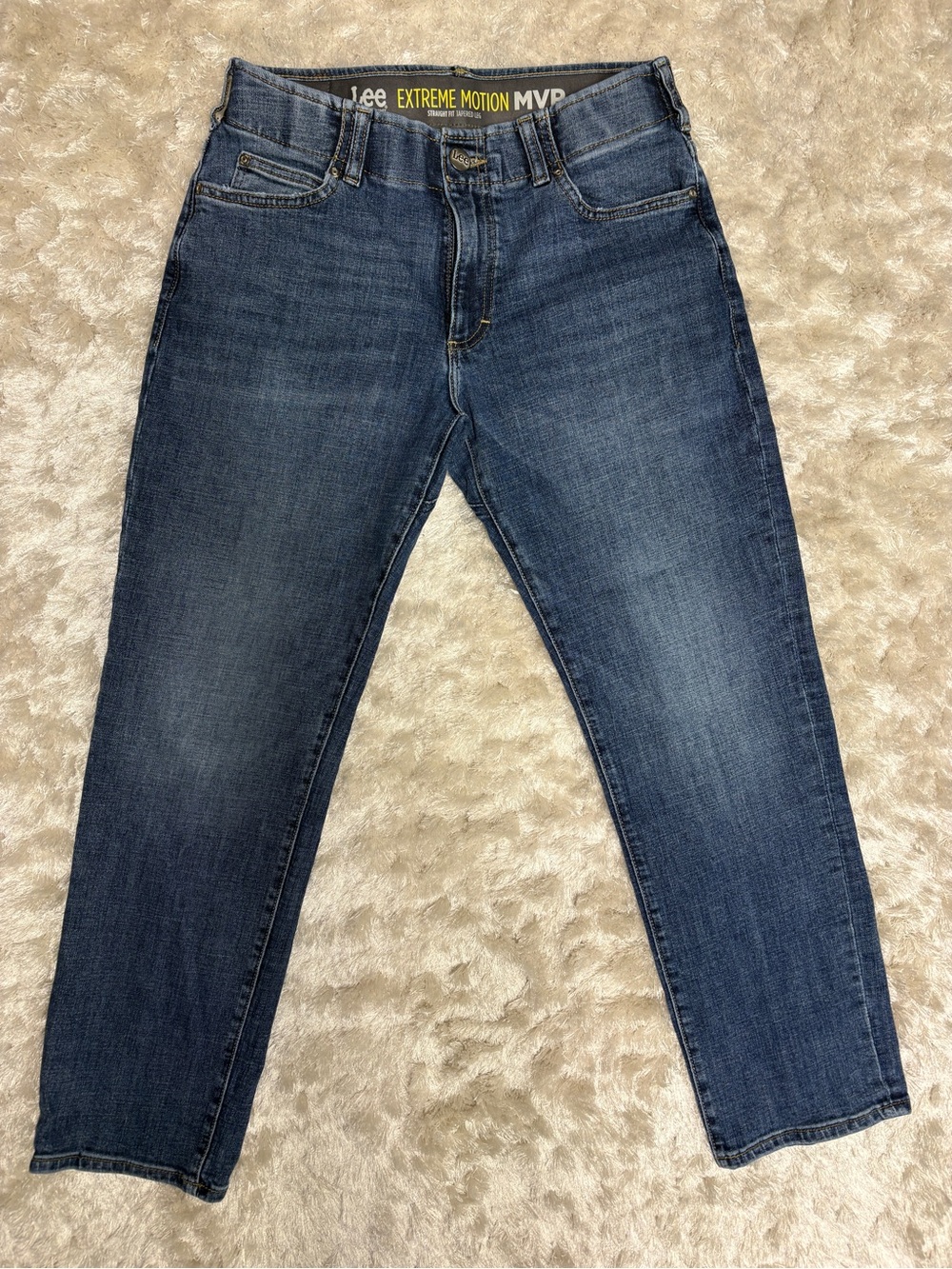 Lee Men's Extreme motion Dark Blue Stretch Straight Jeans: Size 30/30